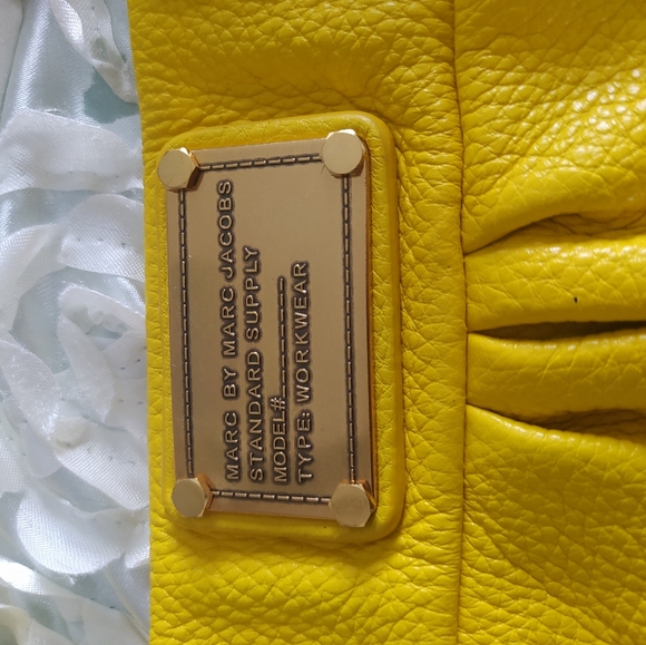 New, Marc by Marc Jacobs mini q hillier crossbody bag - Picture 5 of 15